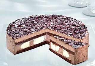 MOUSSE AU CHOCOLAT-​TORTE